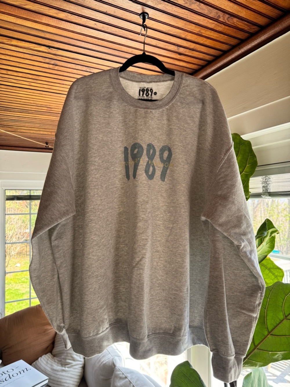 1989 TV Taylor Swift Sweatshirt
